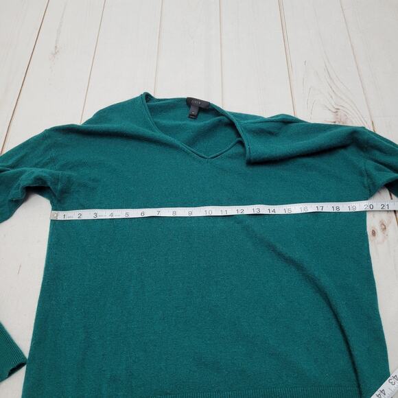 J. Crew wool V neck pullover sweater deep green - Picture 3 of 8